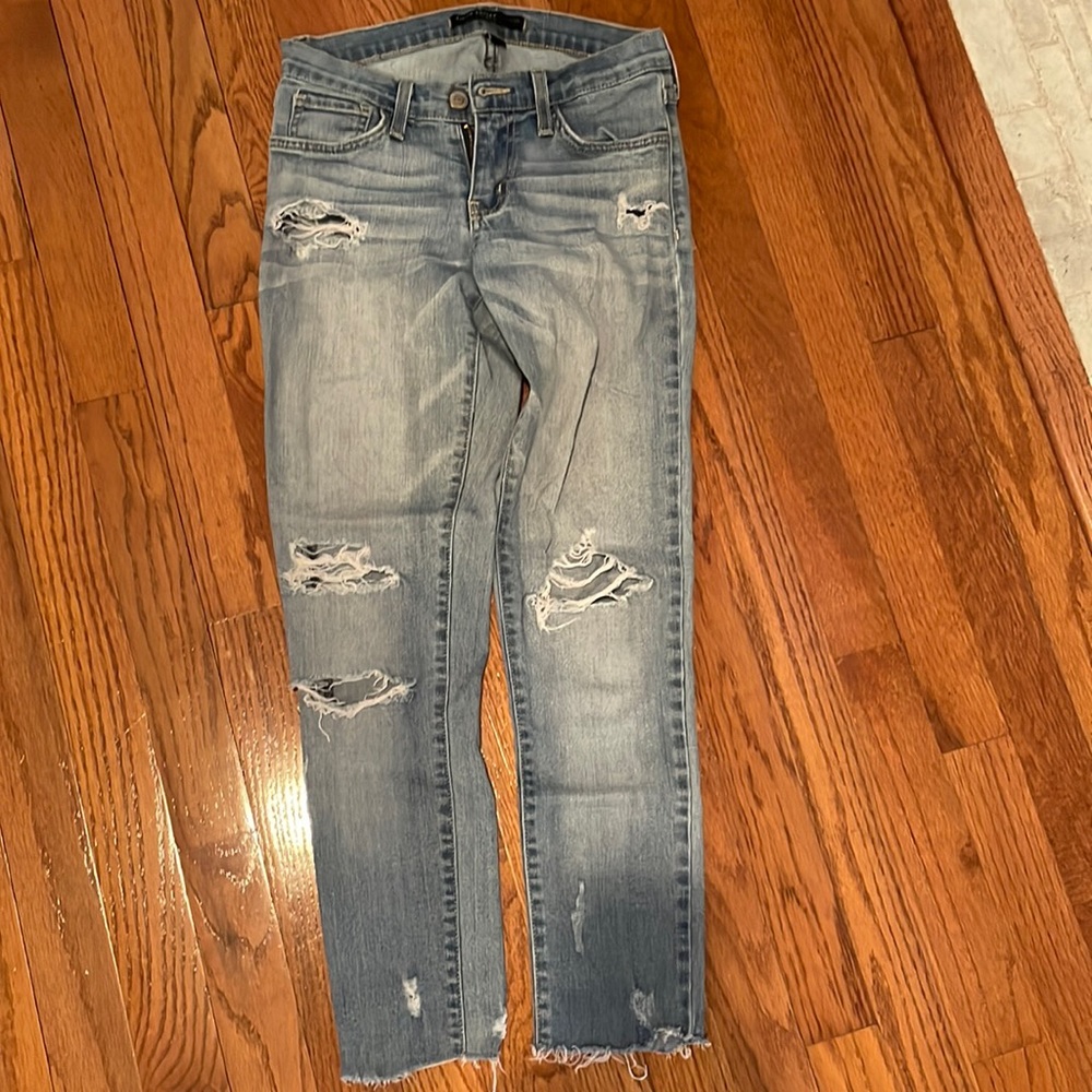 Cropped jeans rips